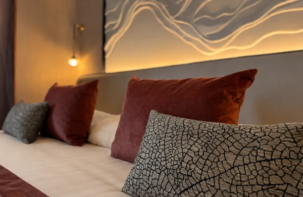 identite-lieu-renovation-hotel-thermes-yana-k